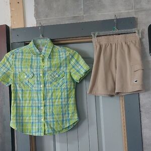 Arizona Jean Company Green and Blue Button Down Shirt Lightweight Plaid